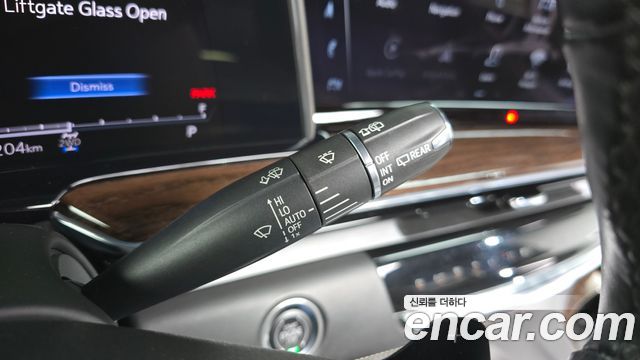 Cadillac Escalade 2021 — photo 19
