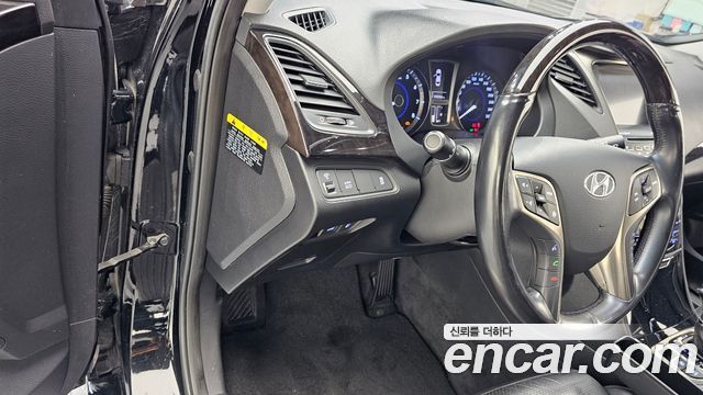 Hyundai Grandeur 2011 — photo 17