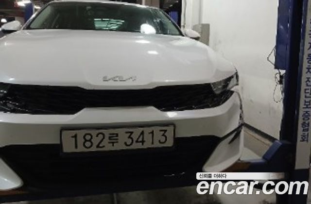 Kia K5 2023 — photo 1
