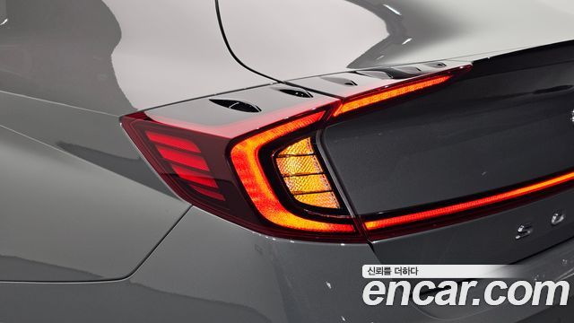 Hyundai Sonata 2022 — photo 9