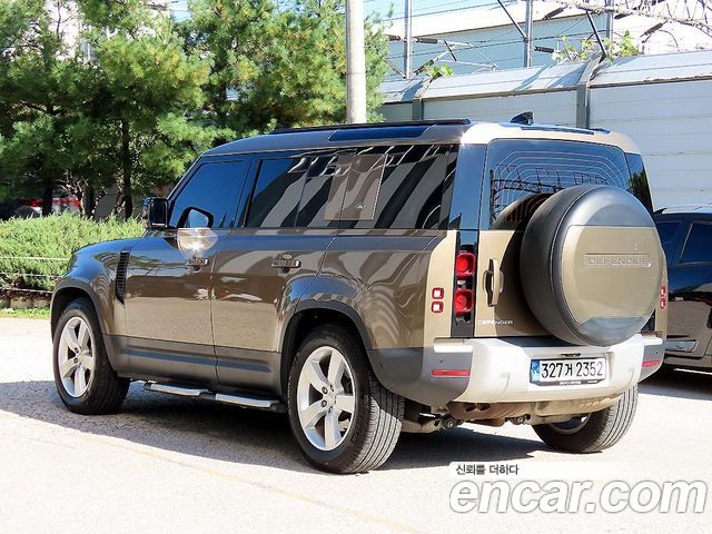 Land Rover Defender 2023 — photo 3