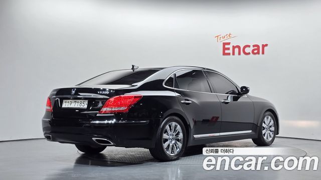 Hyundai Equus 2010 — photo 2