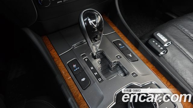 Hyundai Equus 2010 — photo 9