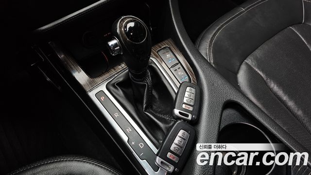 Kia K5 2011 — photo 9