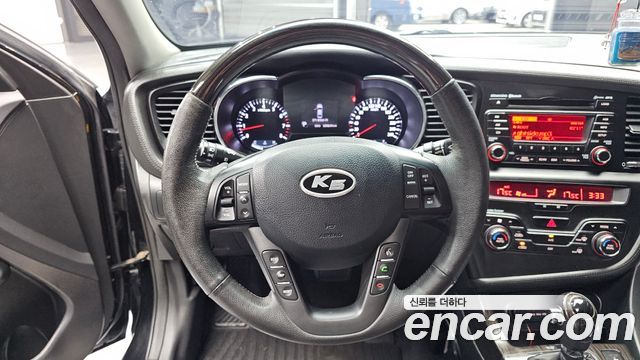 Kia K5 2011 — photo 12