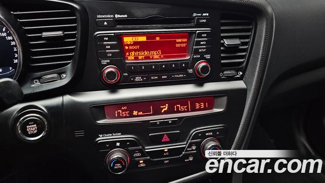 Kia K5 2011 — photo 13
