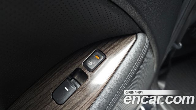 Kia K5 2011 — photo 20