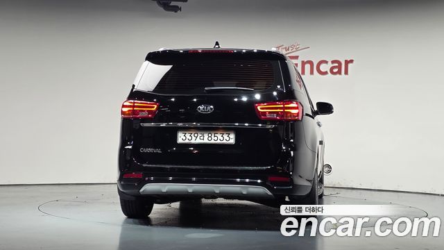Kia Canival 2019 — photo 4