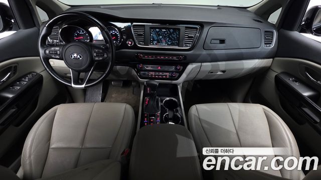 Kia Canival 2019 — photo 10