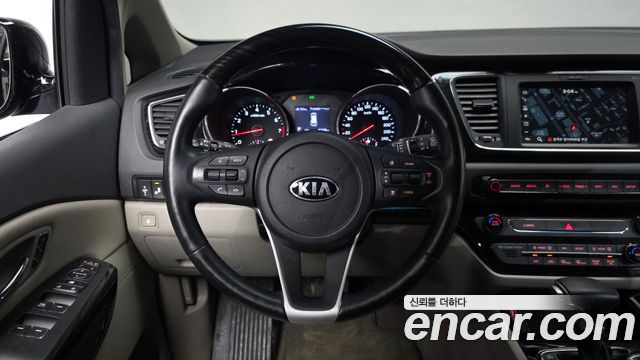 Kia Canival 2019 — photo 19