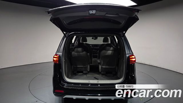 Kia Canival 2019 — photo 26
