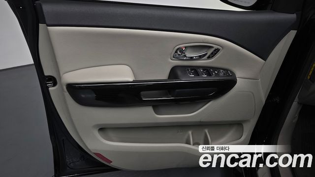 Kia Canival 2019 — photo 15