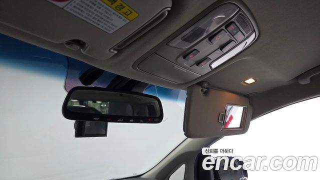 Kia Canival 2019 — photo 31