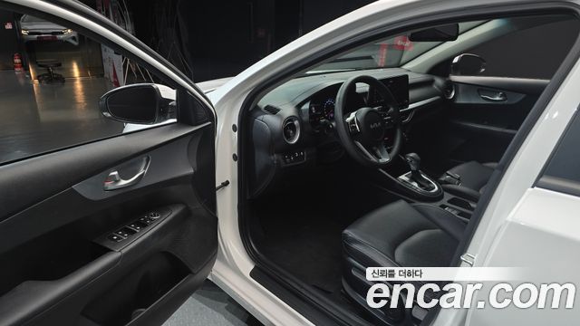 Kia K3 2023 — photo 10
