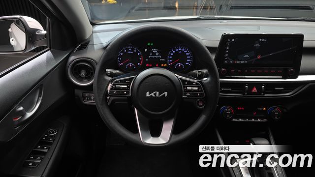 Kia K3 2023 — photo 13
