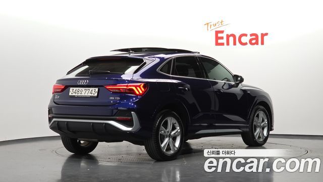 Audi Q3 2023 — photo 2