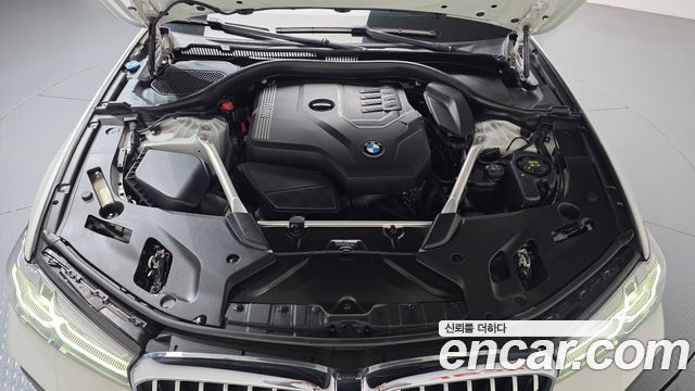 BMW 5-Series 2023 — photo 6