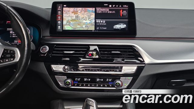 BMW 5-Series 2023 — photo 19