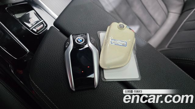 BMW 5-Series 2023 — photo 24