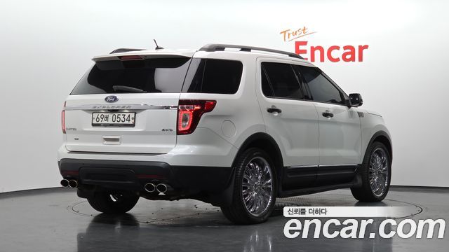 Ford Explorer 2015 — photo 2