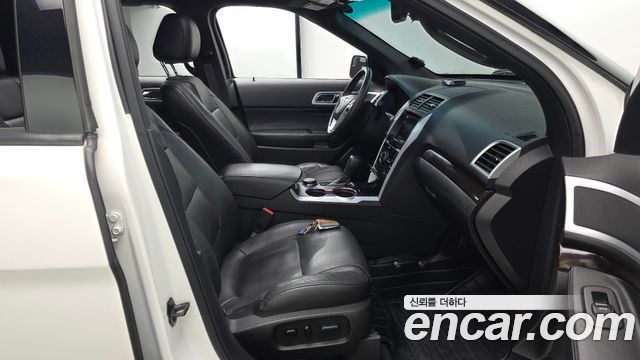 Ford Explorer 2015 — photo 11