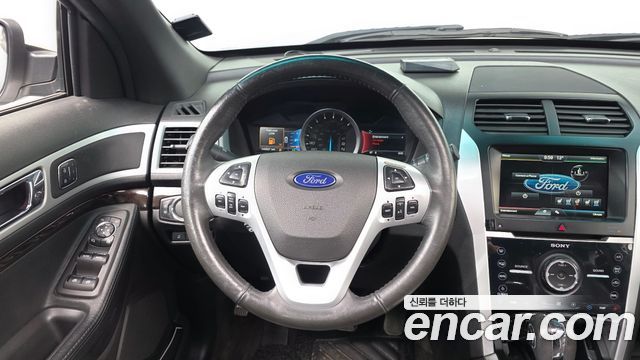 Ford Explorer 2015 — photo 13