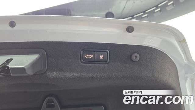 Genesis G70 2019 — photo 24