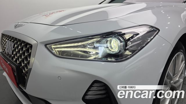 Genesis G70 2019 — photo 8