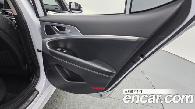 Genesis G70 2019 — photo 15