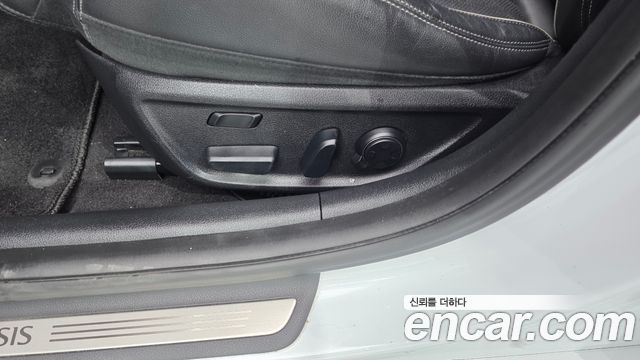 Genesis G70 2019 — photo 31