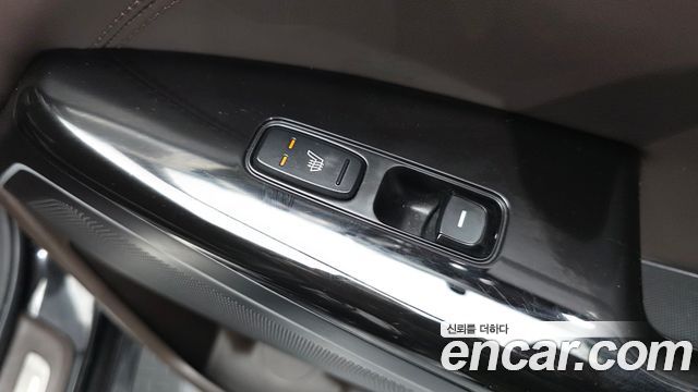 Kia K7 2018 — photo 25