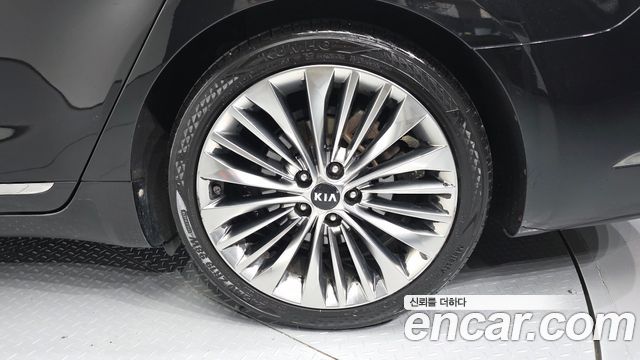 Kia K7 2018 — photo 7