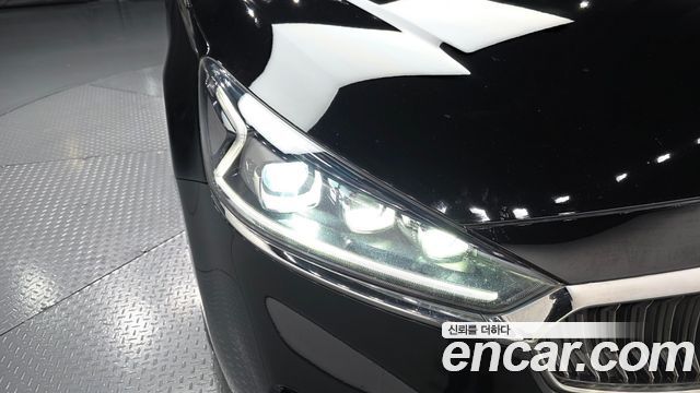 Kia K7 2018 — photo 8