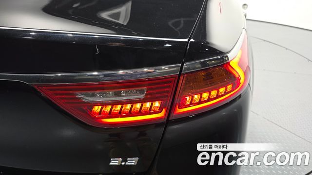 Kia K7 2018 — photo 9