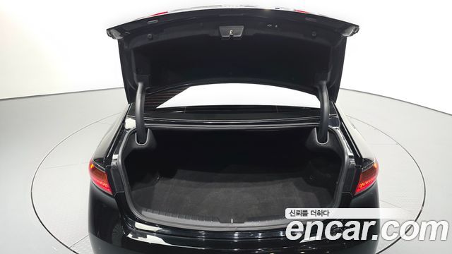 Kia K7 2018 — photo 27