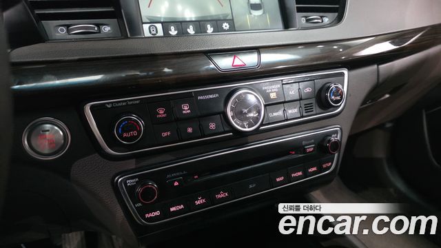 Kia K7 2018 — photo 30