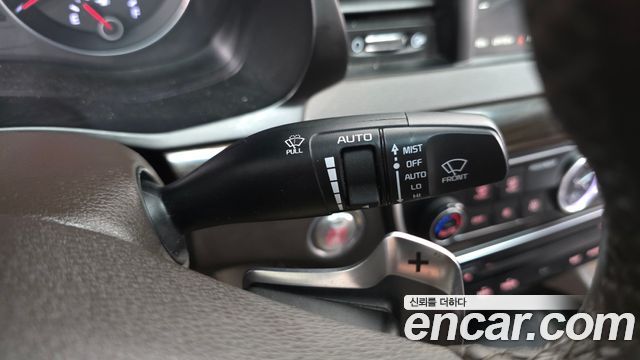 Kia K7 2018 — photo 31
