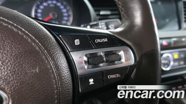 Kia K7 2018 — photo 32