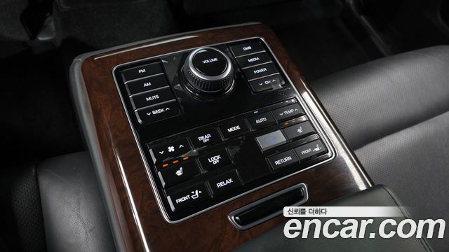 Hyundai Equus 2015 — photo 17
