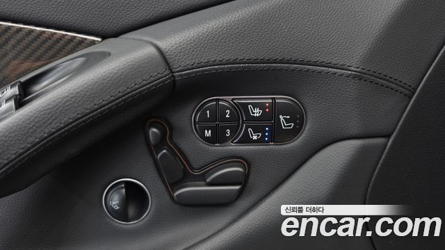 Mercedes-Benz SL-Class 2010 — photo 12