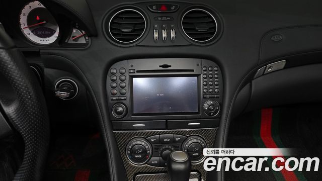 Mercedes-Benz SL-Class 2010 — photo 18