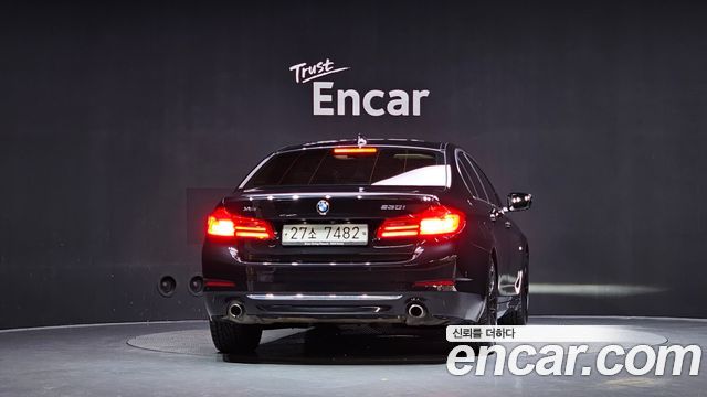 BMW 5-Series 2018 — photo 4