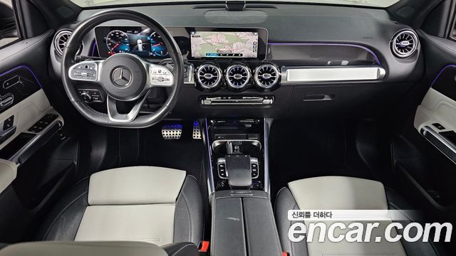 Mercedes-Benz GLB-Class 2020 — photo 10