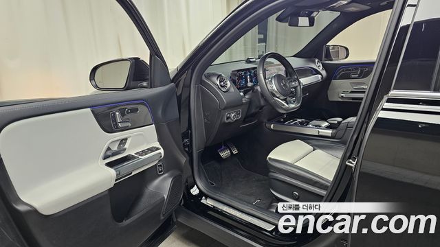 Mercedes-Benz GLB-Class 2020 — photo 13