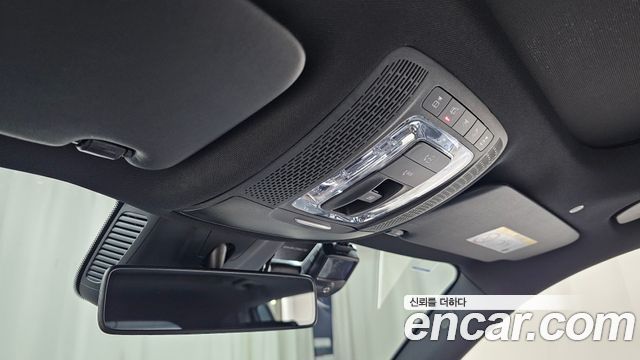 Mercedes-Benz GLB-Class 2020 — photo 26