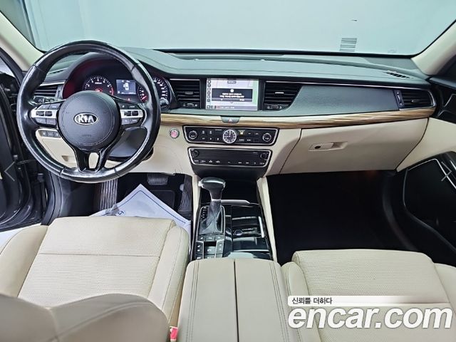 Kia K7 2017 — photo 8