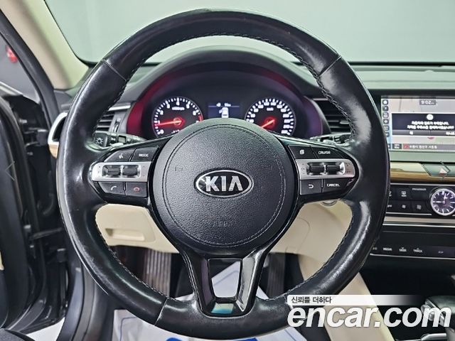Kia K7 2017 — photo 10