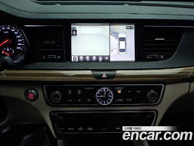 Kia K7 2017 — photo 11