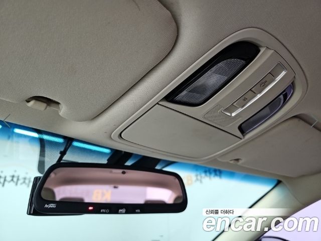 Kia K7 2017 — photo 17