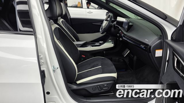 Kia EV6 2025 — photo 17